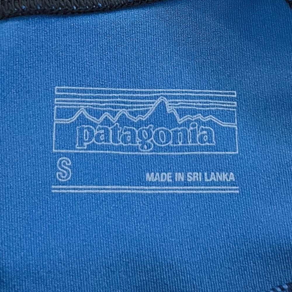 Patagonia Women’s Blue Patterned Centered Cropped Leggings Size S GUC Contoured - Picture 7 of 9